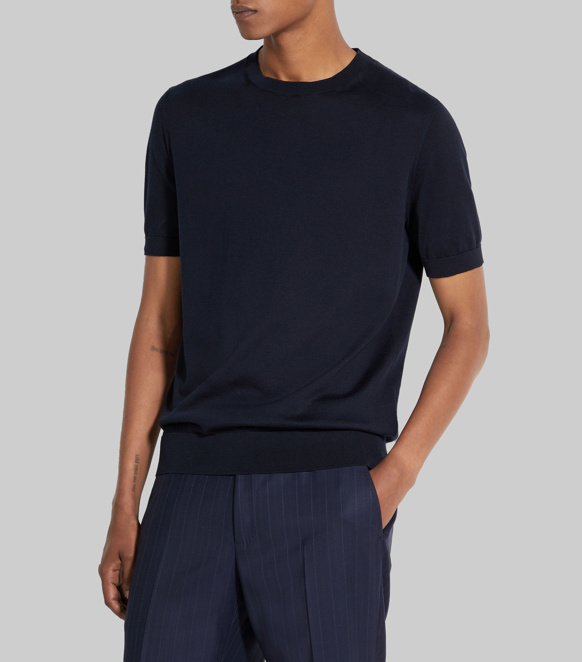 Playera cuello redondo manga corta lisa Hombre